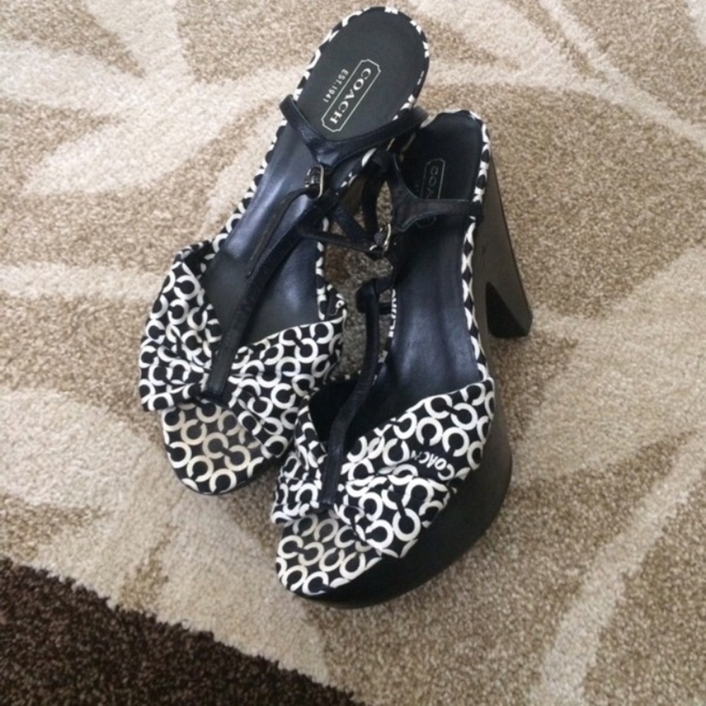 Authentic Coach sandals size 8